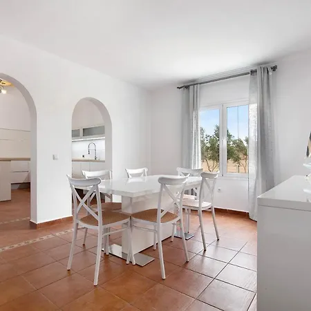 Holiday home Mayantigo