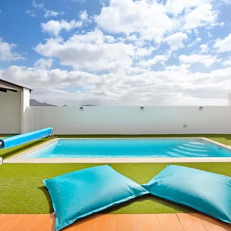 Mayantigo * Juan Gopar